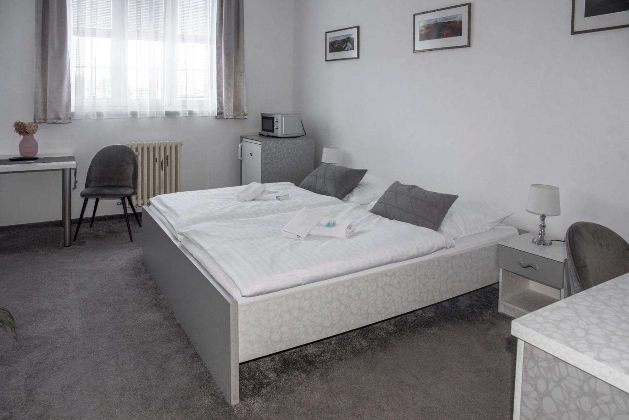 Classic Apartmany Trinec Bagian luar foto