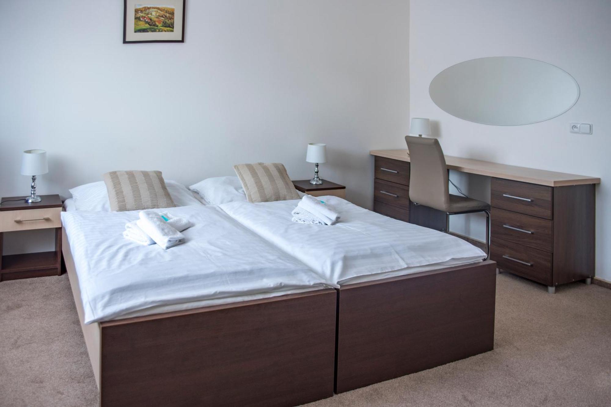Classic Apartmany Trinec Bagian luar foto