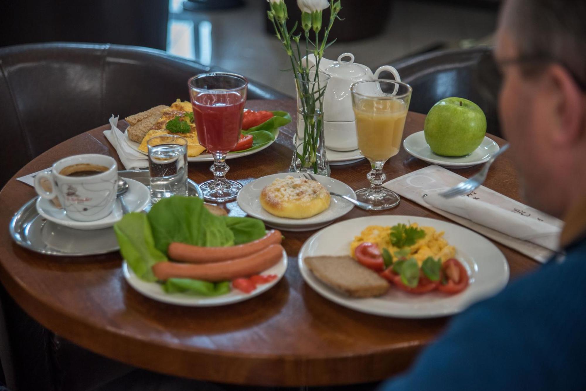 Classic Apartmany Trinec Bagian luar foto